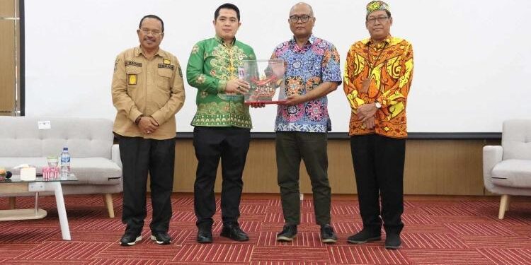 FOTO: IST/MATAKATENG - Sosialisasi Permendagri RI Nomor 79 Tahun 2022 tentang Petunjuk Teknis Penggunaan KKPD dalam Pelaksanaan APBD di Lingkungan Pemprov Kalteng.