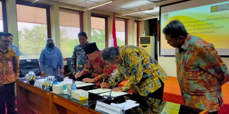 FOTO : IST ADPIM/MATAKALTENG - Penandatanganan Kesepakatan Bersama dan Perjanjian Kerja Sama antara Pemerintah Provinsi (Pemprov) Kalteng dengan Universitas Indonesia (UI).