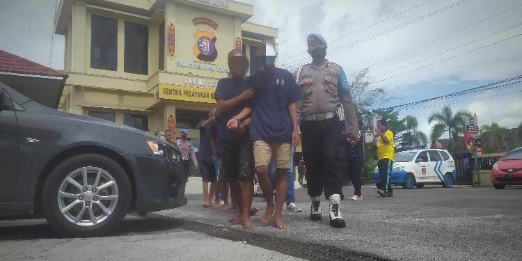 FOTO : SYIHAB/MATA KALTENG - Para pelaku saat di Mapolres Kotim, Jumat, 3 Maret 2023.