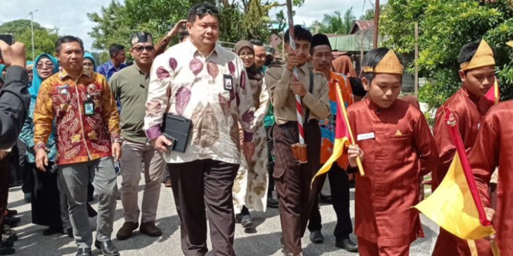 FOTO : DOK/MATA KALTENG - Observasi salah satu desa di Kotim yang akan menjadi desa percontohan anti korupsi.