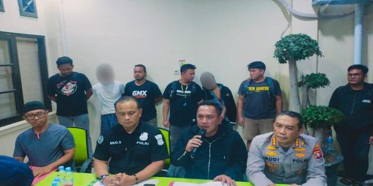 FOTO: RIZAL/MATAKALTENG - Direktur Reskrimum Polda Kalteng, Kombes Pol Faisal F. Napitupulu, pada saat menggelar press release.