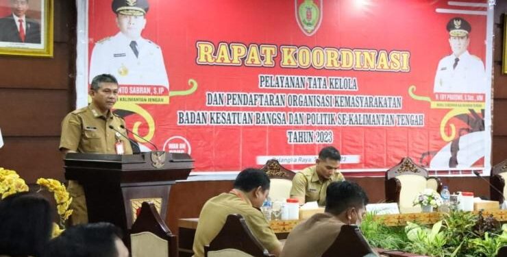 FOTO : IST MMC/MATAKALTENG - Rapat Koordinasi Pelayanan Tata Kelola dan Pendaftaran Organisasi Kemasyarakatan Badan Kesbangpol se-Kalteng tahun 2023.
