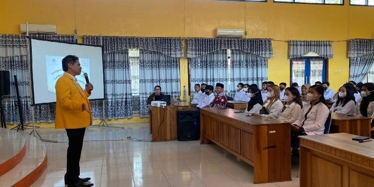 FOTO: AKH/MATAKALTENG - Bupati Sukamara Windu Subagio saat ikuti OSMB UT.