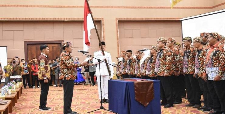 FOTO : IST ADPIM/MATAKALTENG - Wakil Gubernur Kalimantan Tengah Edy Pratowo saat melantik dan kukuhkan Pengurus Paguyuban Kulowargo Wong Jowo Provinsi Kalteng Masa Bhakti 2023-2027.