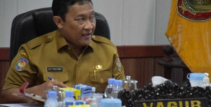 FOTO : OLIVIA/MATAKALTENG - Rapat Koordinasi Mitigasi Bencana Hidrometeorologi Musim Kemarau Tahun 2023 yang dipimpin langsung Menkomarvest RI Luhut Binsar Panjaitan.