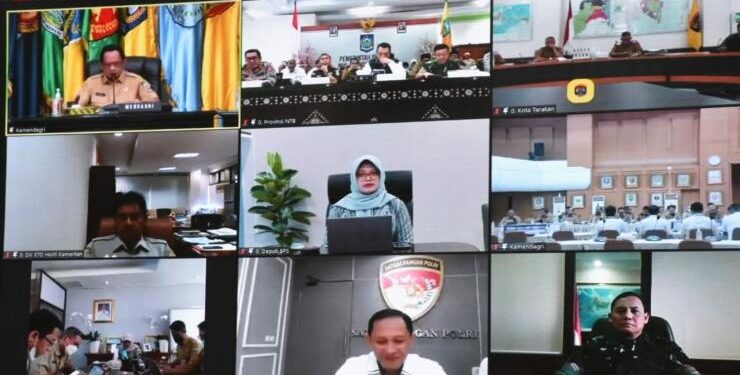 Sekda Kalteng Nuryakin mengikuti Rakor Pengendalian Inflasi Daerah.