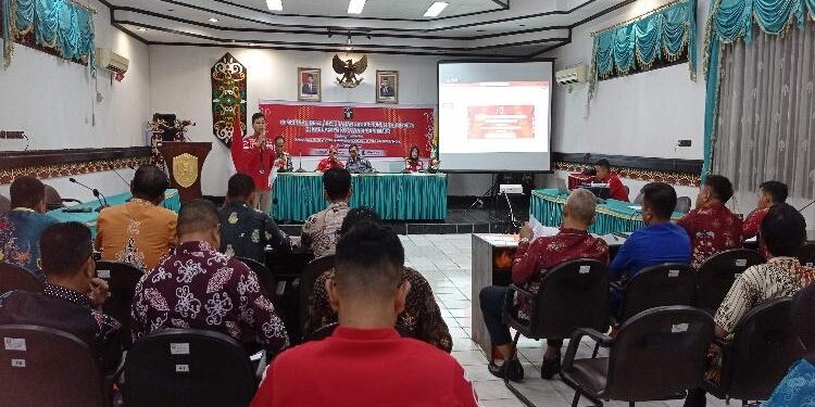 FOTO : DEVIANA/MATAKALTENG - Pembinaan desa dan kelurahan membentuk Desa Sadar Hukum, Kamis 30 Maret 2023.