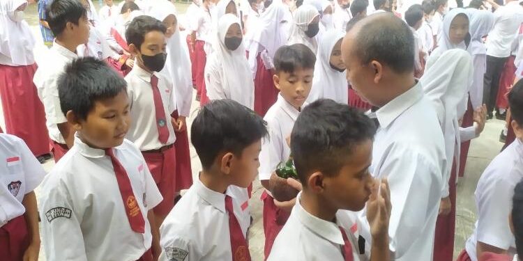 FOTO: DOK/MATA KALTENG - Sejumlah peserta didik sekolah dasar.