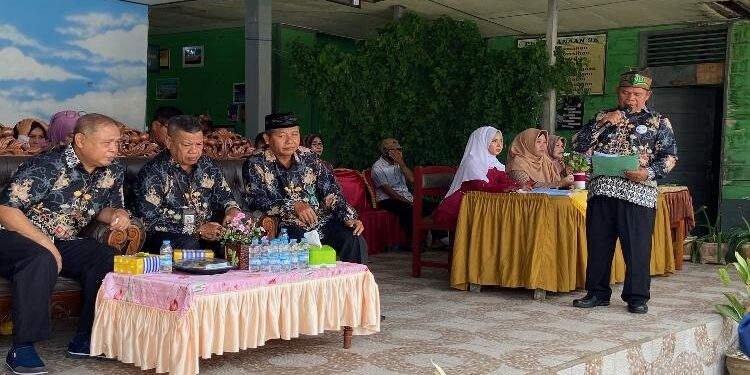 FOTO: DIAN TARESA/MATA KALTENG - Ketua Panitia Pelaksana HUT SMPN 3 Sampit, Mariono.