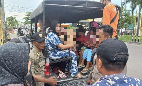 FOTO : IST/MATA KALTENG - Pengemis dan anak jalanan di Kota Sampit yang terjaring razia.
