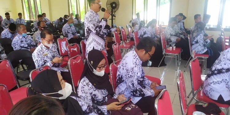 FOTO : Disdik/MATA KALTENG - Sejumlah guru di Kotim.