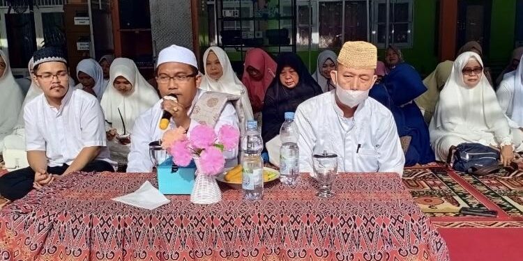 FOTO : DIAN TARESA/MATA KALTENG - Siraman rohani yang dilaksanakan SMPN 2 Sampit, Selasa 21 Maret 2023.