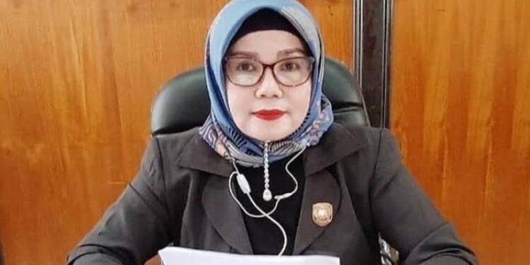 Anggota DPRD Palangka Raya, Ruselita.