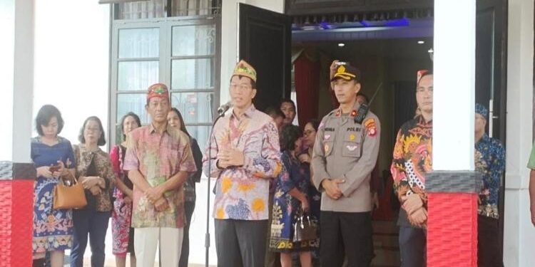 Wakil Ketua I DPRD Murung Raya saat mendampingi Bupati Mura.