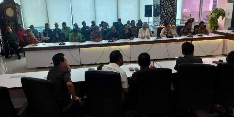 FOTO: IST/MATAKALTENG - Kegiatan audiensi DPRD Kalteng bersama Dirjen Bina Adwil Kemendagri.