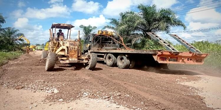 FOTO : DOK DEVIANA/MATAKALTENG - Perbaikan jalan lingkar selatan beberapa waktu lalu.