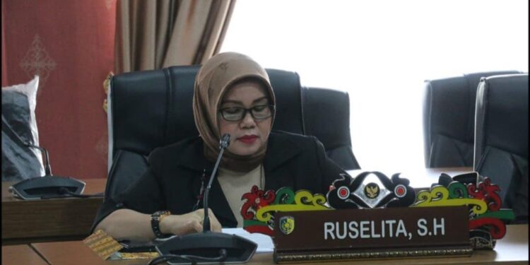 FOTO: HUMAS DPRD/MATAKALTENG - Wakil Ketua I Komisi C DPRD Kota Palangka Raya, Ruselita.