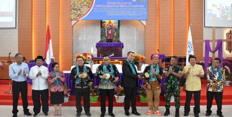 FOTO : IST/MATAKALTENG - Wakili Gubernur, Asisten Ekobang Buka Sidang Wilayah VIII PGI Wilayah Kalteng Tahun 2023