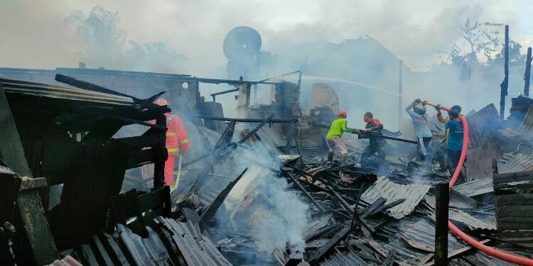 FOTO: AGUS/MATA KALTENG - Terlihat bangunan yang mengalami kebakaran, Rabu 5 April 2023.
