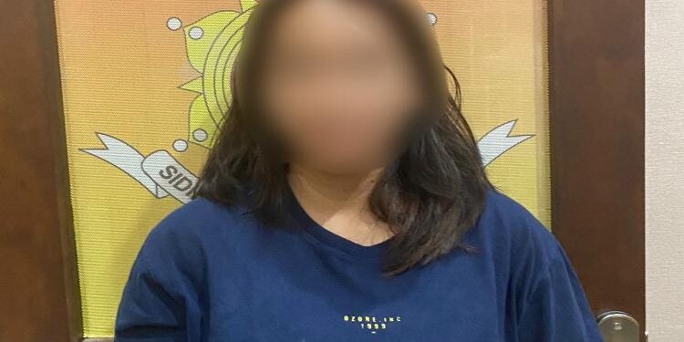 FOTO: HUMAS POLDA/MATAKALTENG - Terduga pelaku pada saat berhasil diamankan polisi.