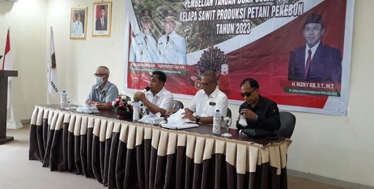 FOTO : IST/MATAKALTENG - Rapat penetapan harga Tandan Buah Segar (TBS) periode bulan Maret 2023.