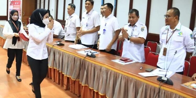 FOTO: PROKOM SERUYAN/MATA KALTENG - Wakil Bupati Seruyan, Iswanti saat menghadiri agenda pemerintahan di Aula Kantor Bupati Seruyan beberapa waktu lalu.