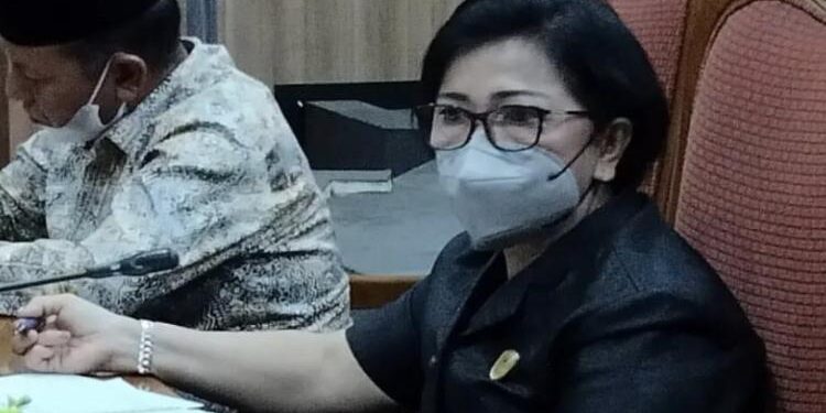 Ketua DPRD Kotim, Rinie Anderson.