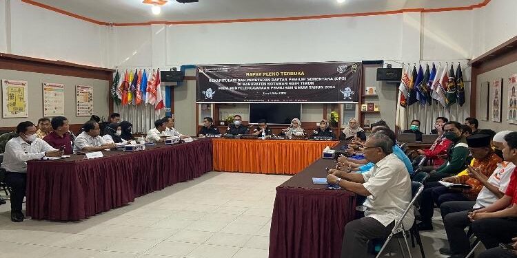 FOTO : DIAN TARESA/MATA KALTENG - Rapat pleno terbuka rekapitulasi dan penetapan DPS di Kotim pada penyelenggaraan Pemilu 2024.