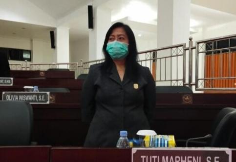 Ketua Komisi I DPRD Murung Raya, Tuti Marheni