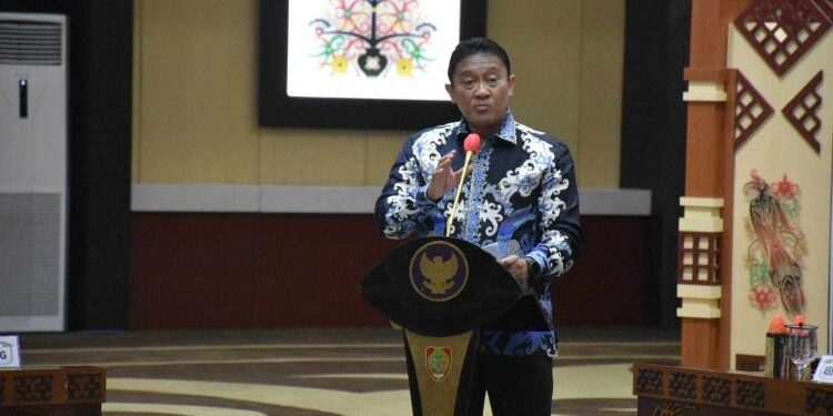 FOTO: VI/MATAKALTENG - Wakil Gubernur Kalteng, Edy Pratowo, pada saat membuka Rakor Penetapan Status Siaga Darurat Karhutla.