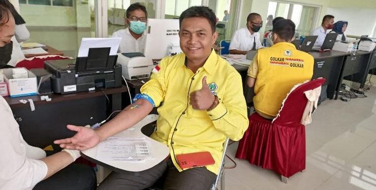 FOTO : DIAN/MATA KALTENG - Praktisi pendidikan Kotim Deny Hidayat saat mengikuti tes kesehatan Bacaleg, 3 Mei 2023 di RSUD dr Murjani Sampit.