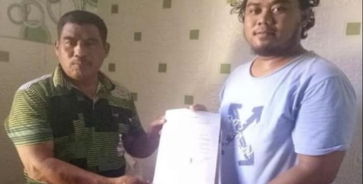 FOTO : IST/MATA KALTENG - Penyerahan surat pengunduran diri Rambat dari partai PKB, Rabu 3 Mei 2023.