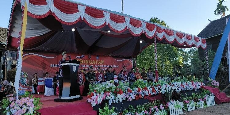 FOTO: ANR/MATAKALTENG - Bupati Katingan, Sakariyas, pada saat membuka kegiatan peringatan BBGRM, Hari Persatuan Gerak PKK dan HKN, di Desa Tumbang Manggu Kecamatan Sanaman Mantikei.