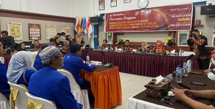 FOTO : DIAN/MATA KALTENG - Suasana pengajuan Bacaleg Anggota DPRD di Kantor KPU Kotim pada Pemilu 2024, Jumat 12 Mei 2023.