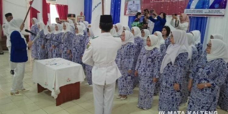 FOTO: IST/MATAKALTENG - Pelantikan dan Pengukuhan IWAPI Barsel.