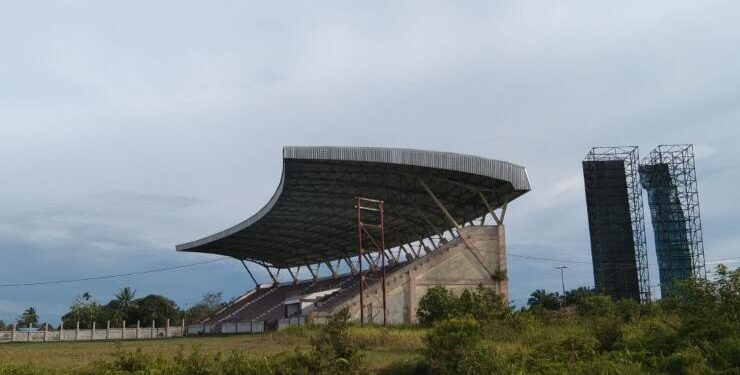 FOTO : SUBADIO/MATA KALTENG - Stadion Mini Kuala Kurun yang perlu pembenahan sebagai persiapan berbagai turnamen, Rabu, 17 Mei 2023.