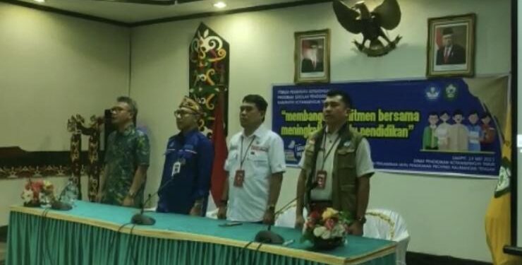 FOTO : DISDIK/MATA KALTENG - Plt Kepala Disdik Kotim, Irfansyah (baju putih) saat menghadiri forum koordinasi peningkatan mutu pendidikan di Kotim, Rabu 24 Mei 2023.