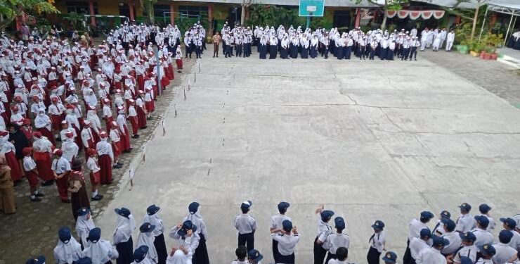 FOTO : Dok/DIAN MATA KALTENG - Suasana PPDB di SMPN 2 Sampit tahun ajaran 2022/2023.
