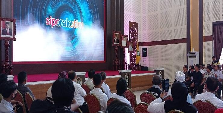 FOTO : DEVIANA/MATAKALTENG - Peluncuran aplikasi Siporakotim di Rumah Jabatan Bupati, Selasa 31 Mei 2023.