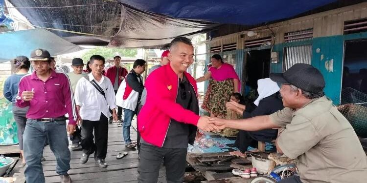 FOTO: IST/MATA KALTENG - Ketua DPRD Seruyan, Zulu Eko Prasetyo saat melaksanakan kunjungan kerja di salah satu desa di wilayah setempat.