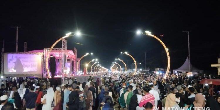 FOTO: DOK/MATA KALTENG - Suasana halal bihalal pemerintah Kotim di Terowongan Nur Mentaya, Sampit, Minggu 30 April 2023.