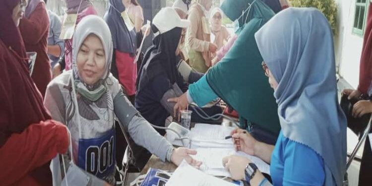 FOTO: DIAN/MATA KALTENG - Pemeriksaan kesehatan dan tes kebugaran di Dinkes Kotim, Jum'at 19 Mei 2023.