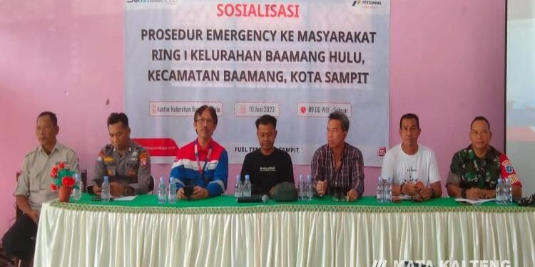 FOTO: IST/MATAKALTENG - Pelaksaan sosialisasi prosedur emergency di Kelurahan Baamang Hulu, Sabtu 10 Juni 2023.