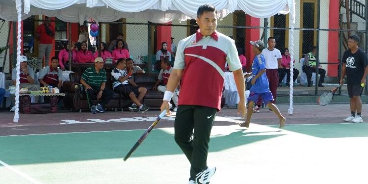 FOTO: ISTIMEWA/MATA KALTENG - Pembukaan pertandingan Tenis Lapangan Kapolres Cup 2023 dalam rangka Hut Bhayangkara Ke 77. Jumat, 16 Juni 2023.