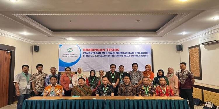 FOTO: MATAKALTENG - Rombongan Rumah Sakit Umum Daerah (RSUD) dr. H. Soemarno Sosroatmodjo Kuala Kapuas Kalimantan Tengah, saat mengikuti bimbingan teknis di Yogyakarta.