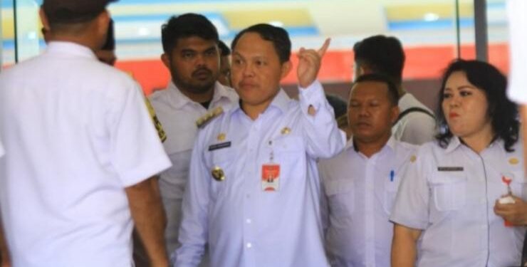FOTO : IST/MATAKALTENG - Pj Bupati Barsel Deddy Winarwan saat kunjungan ke pelosok.