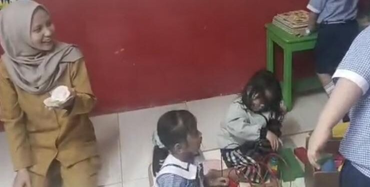 FOTO : Cita Bunda/MATA KALTENG - Kegiatan berkelompok yang dilakukan sejumlah peserta didik di PAUD Cita Bunda.
