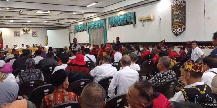 FOTO : DEVIANA/MATAKALTENG - Audiensi Pemkab Kotim dengan TBBR, Rabu 14 Juni 2023.