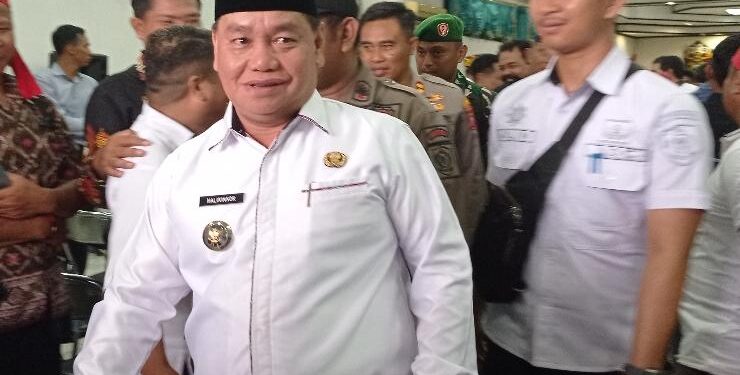 Bupati Kotim Halikinnor usai memimpin audensi dengan Ormas TBBR di Sampit pekan kemarin