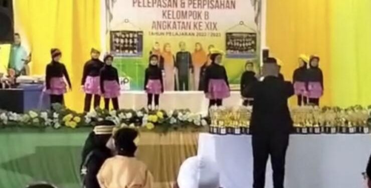 FOTO : IST/MATA KALTENG - Perpisahan yang dilaksanakan salah satu TK yang ada di Kota Sampit, Jumat 16 Juni 2023.